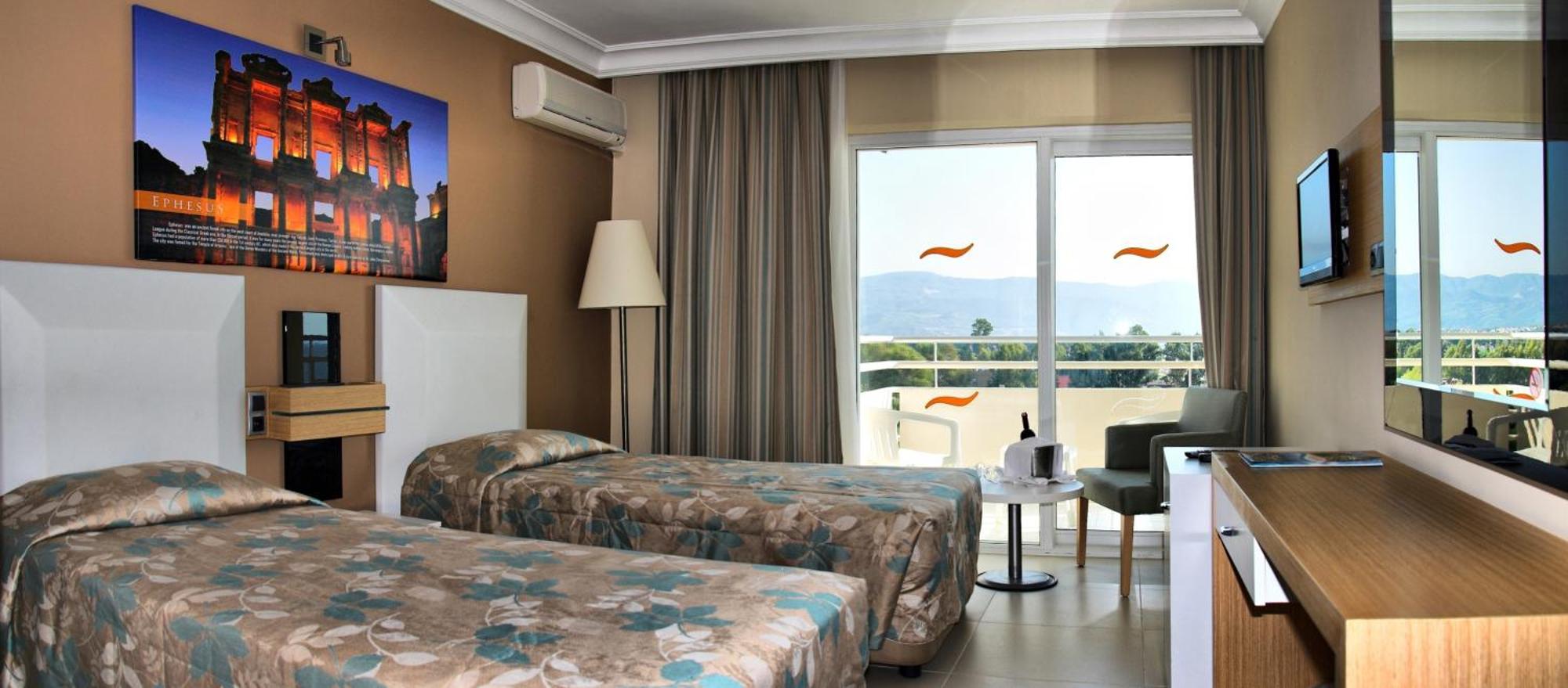 Cameră dublă sau twin standard cu vedere la mare