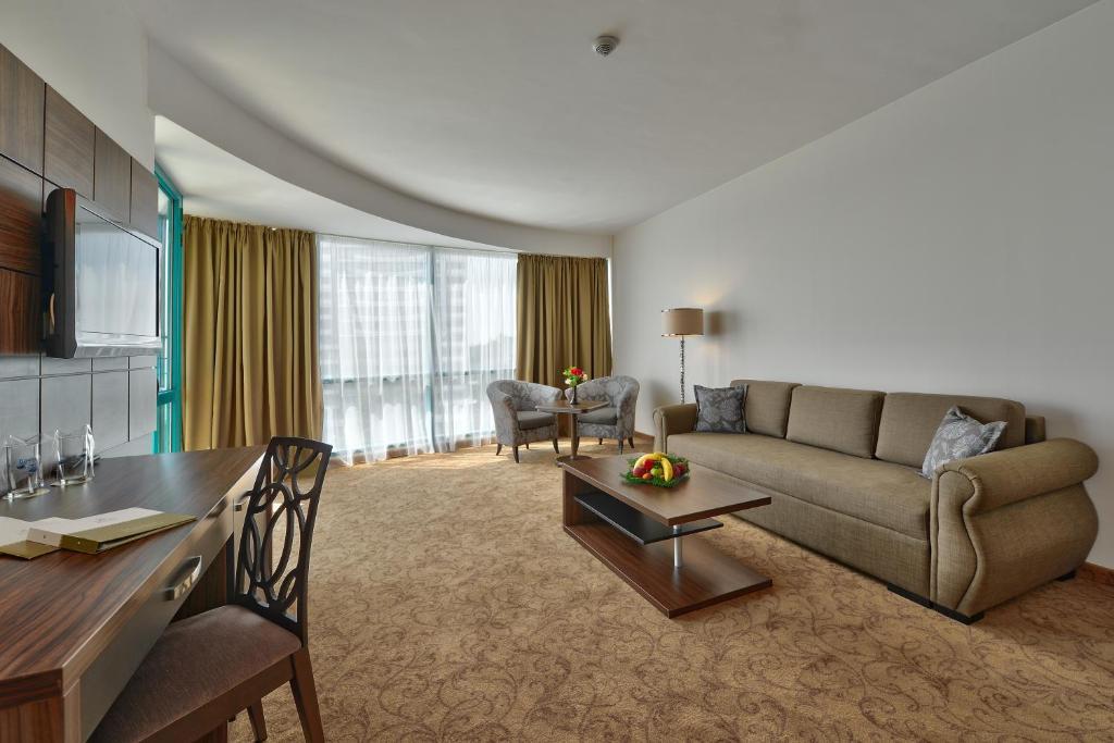 Suită cu 1 dormitor și balcon (2 adulți și 2 copii cu vârsta de până la 12 ani) - băuturi de minibar gratuite