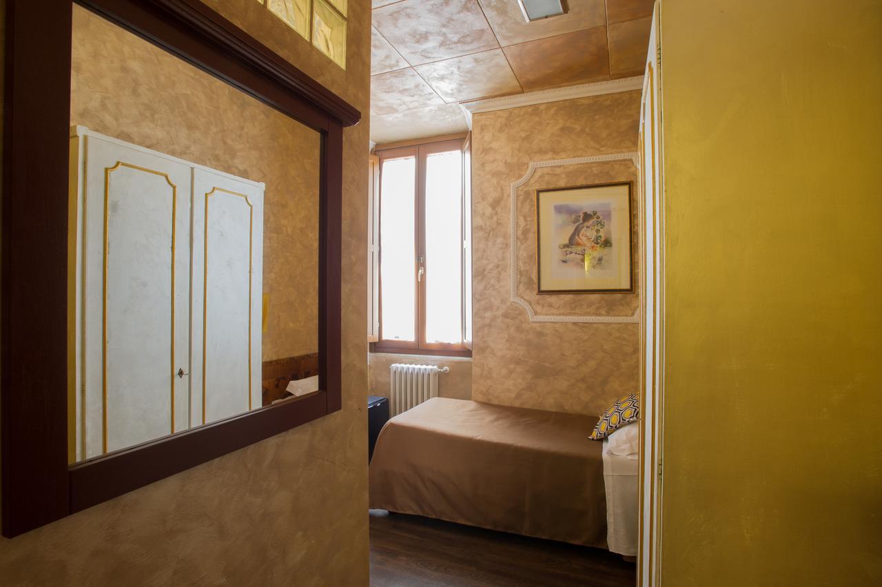 Single Room,421688589:JPEG