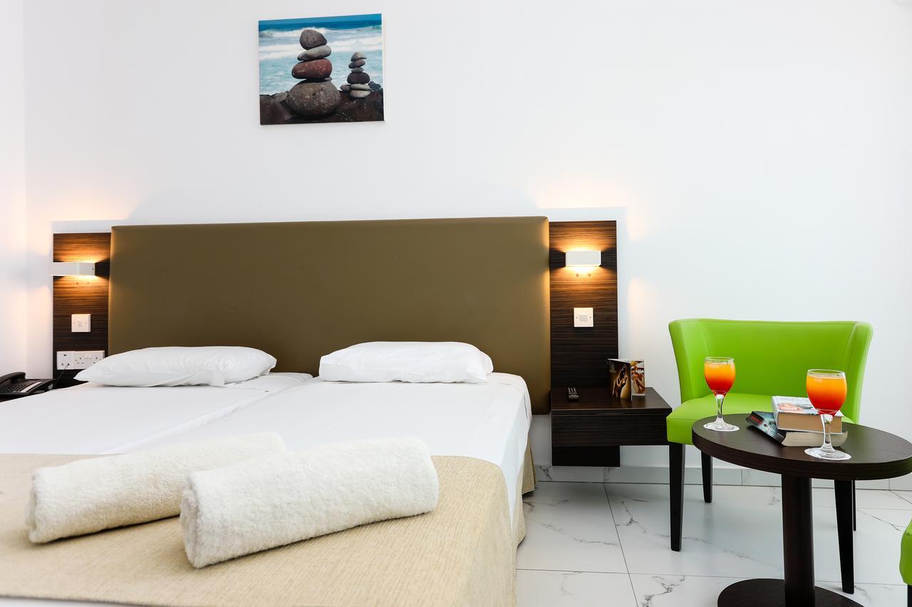Cameră dublă sau twin superioară, cu vedere la interior