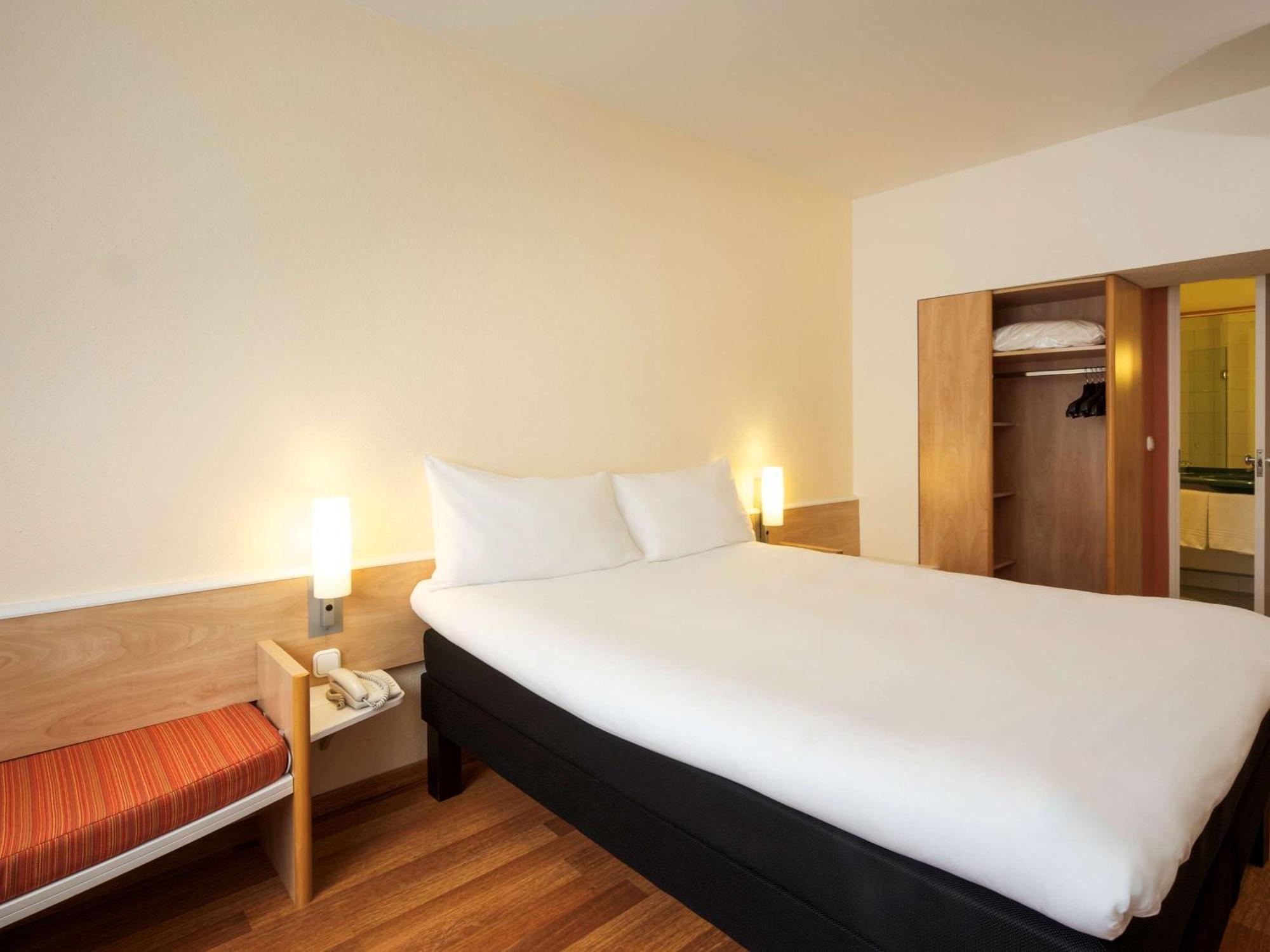 Standard Double Room,917482720:JPEG