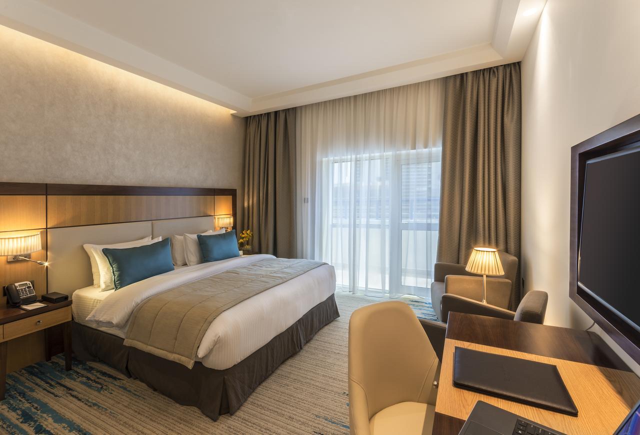 Cameră King Deluxe (transferuri gratuite la plajă și la anumite mall-uri și reducere de 20% la mâncăruri și băuturi și la spa)