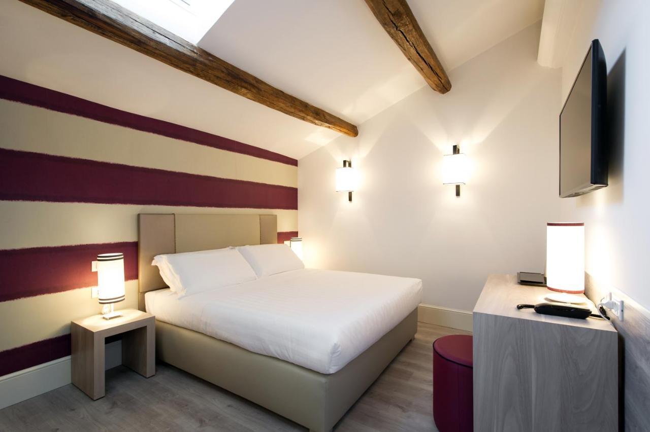 Standard Double Room,967282639:JPEG