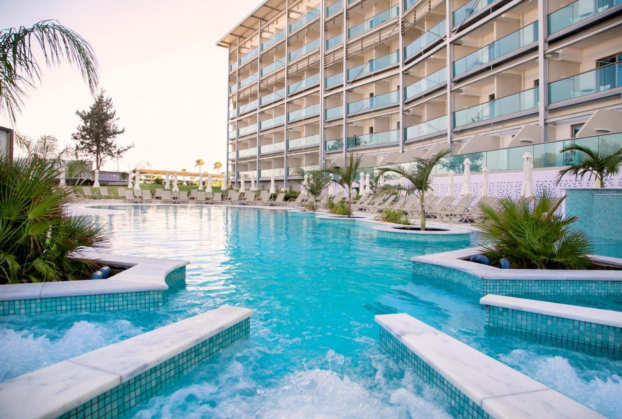 Cameră dublă sau twin cu acces la piscină