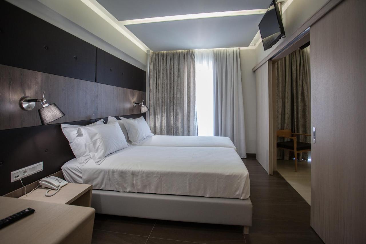 Suită Deluxe cu vedere parțială la mare