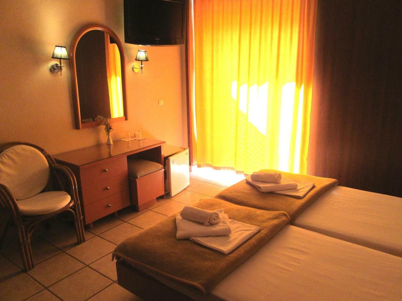 Triple Room