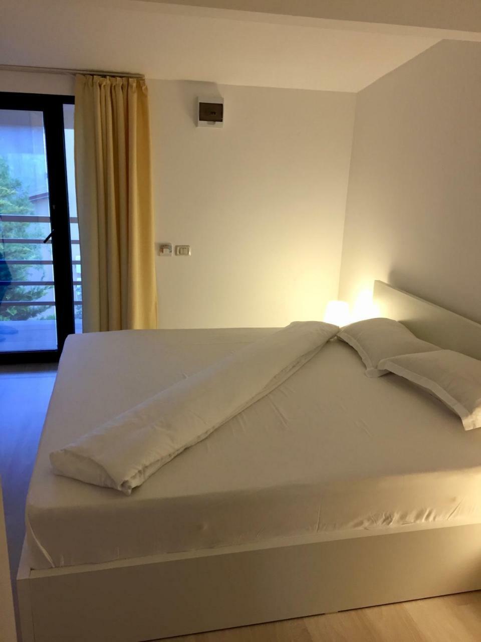 Double Room,1556932927:JPEG