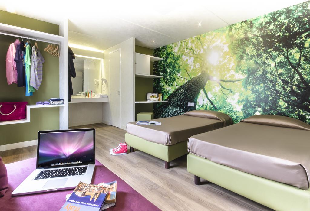 Bungalou Deluxe