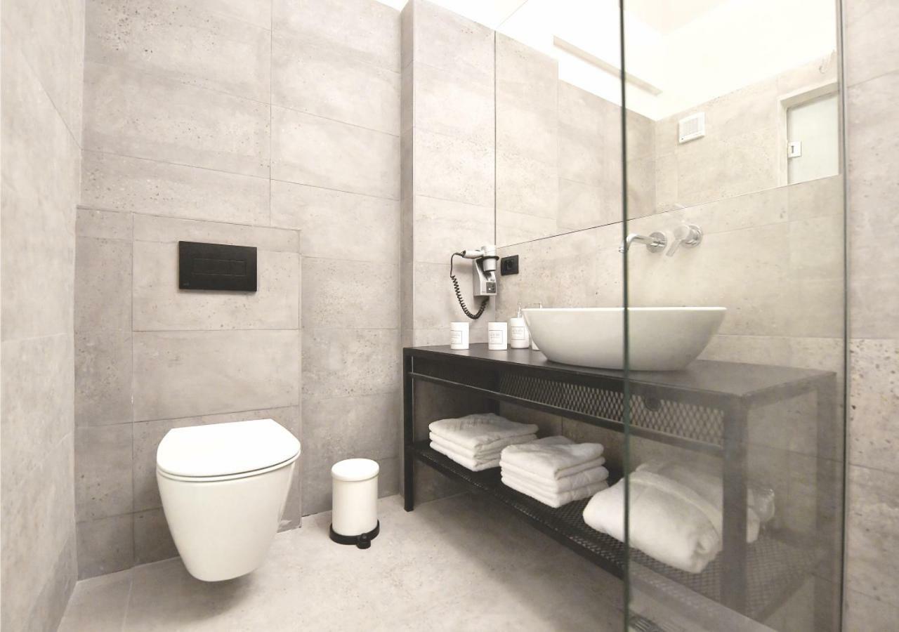 Superior Double Room with Lateral Sea View,813855941:JPEG