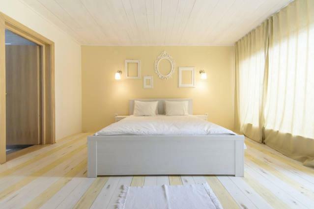 Superior Chalet