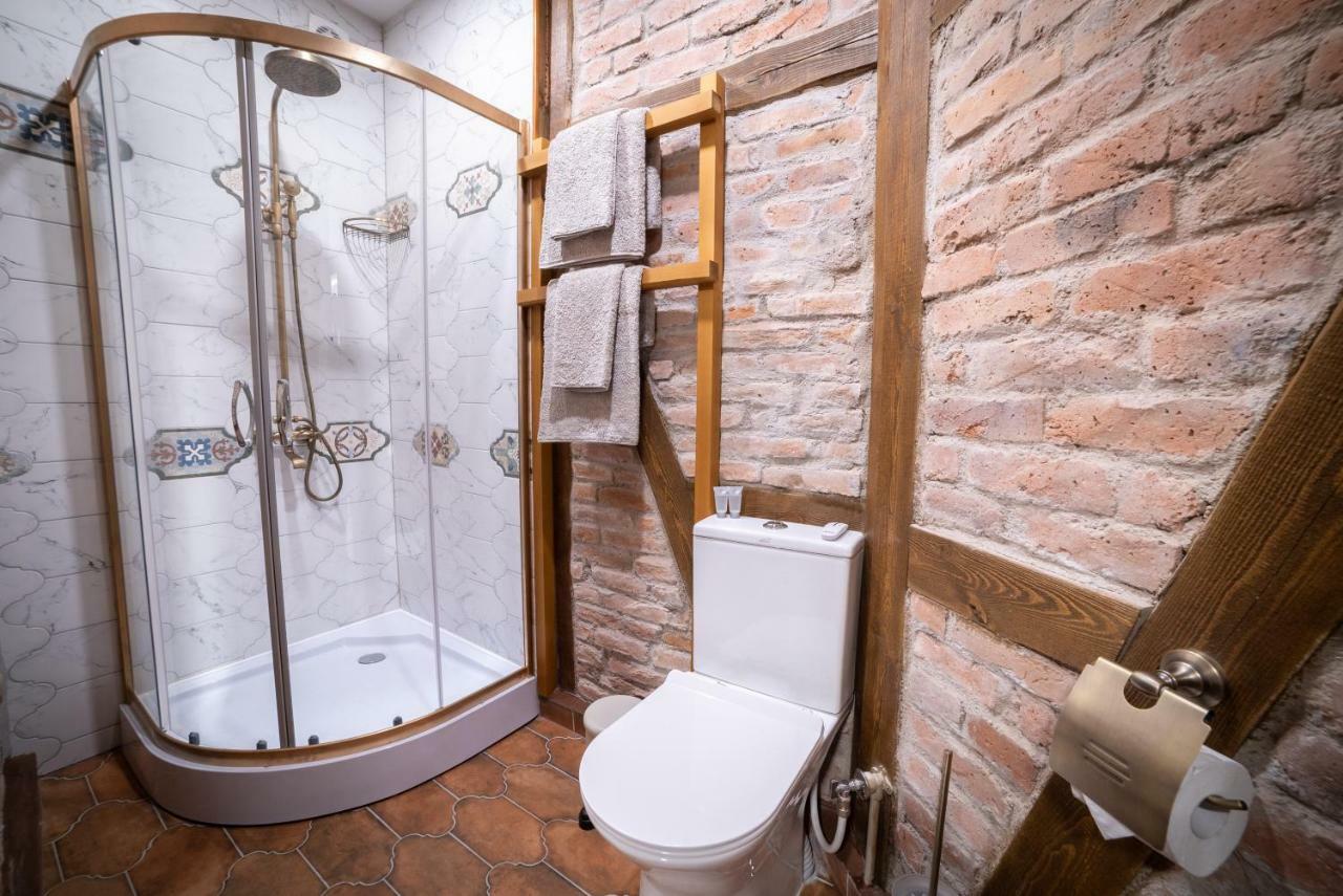 Cameră dublă sau twin cu baie