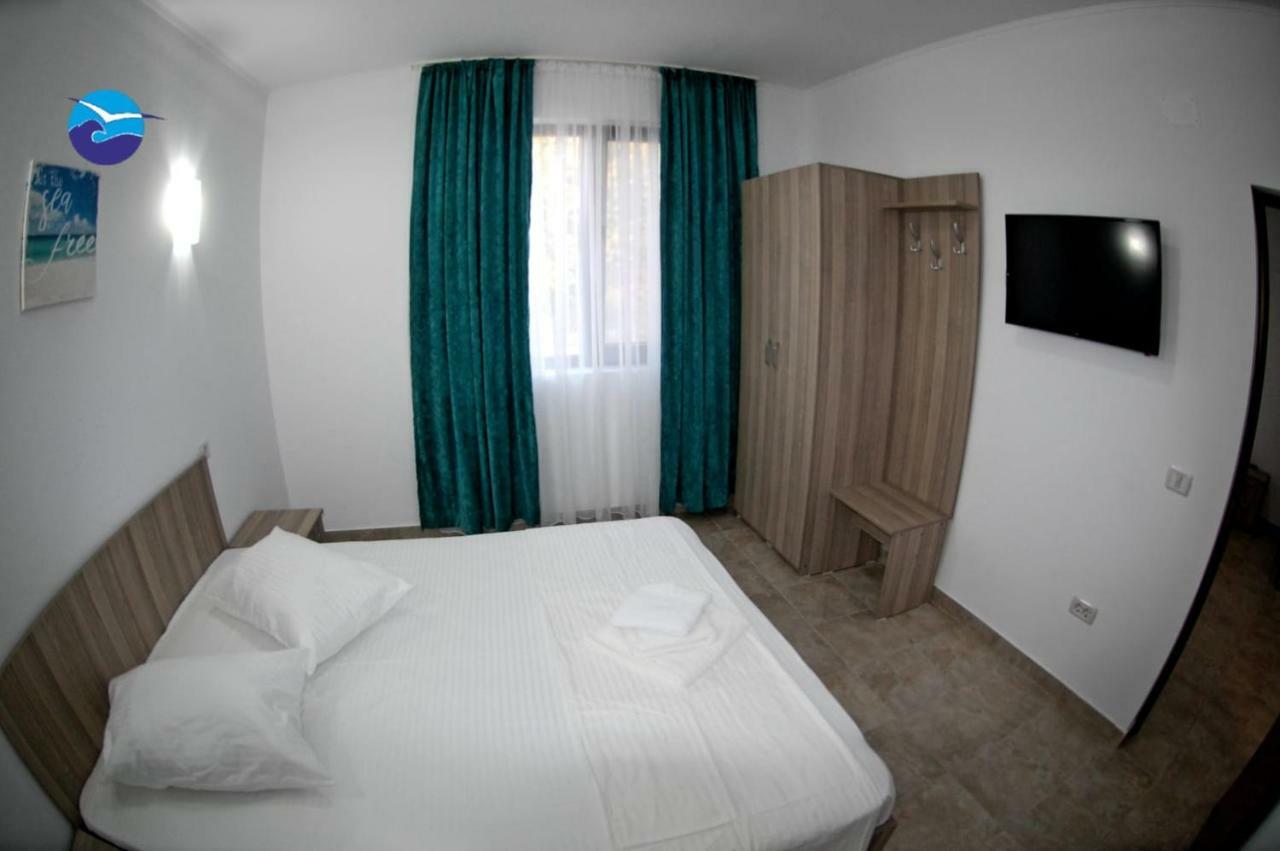 Two-Bedroom Apartment,861262799:JPEG