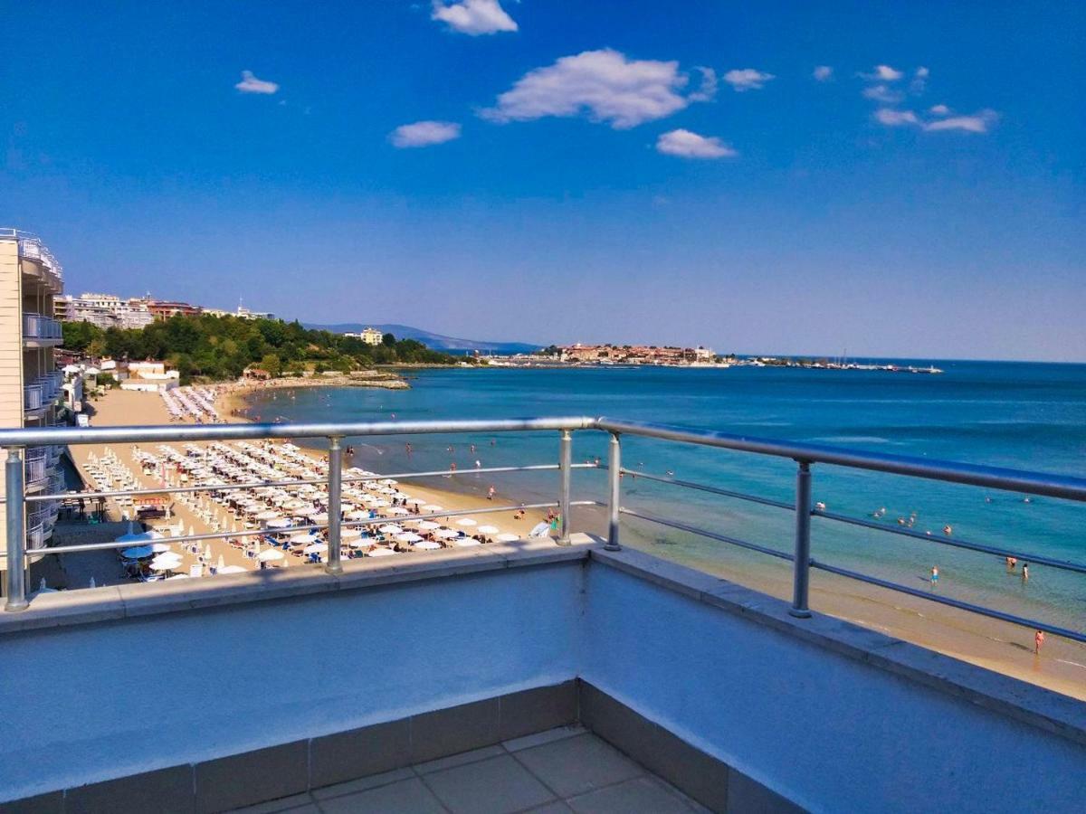 Apartament cu balcon și vedere la mare