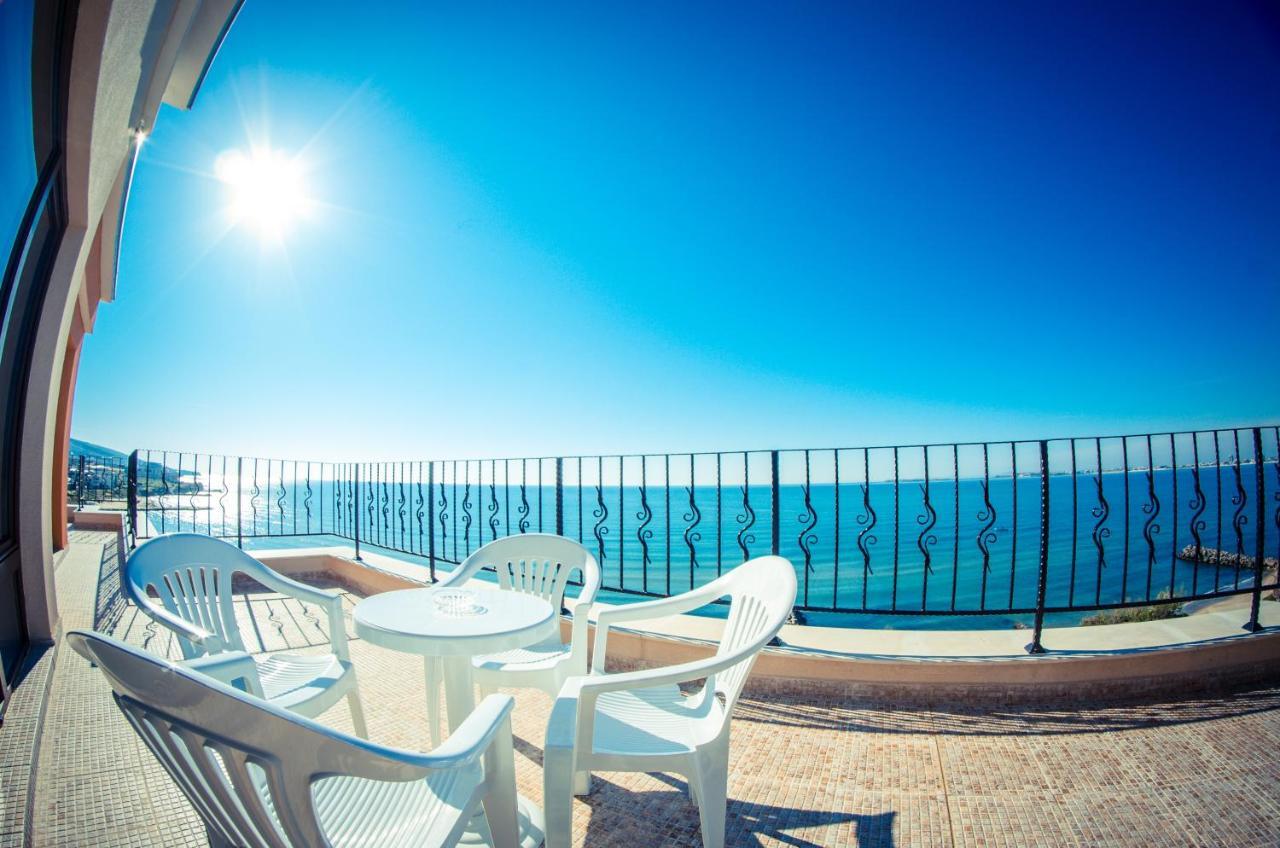 Apartament cu 3 dormitoare cu balcon