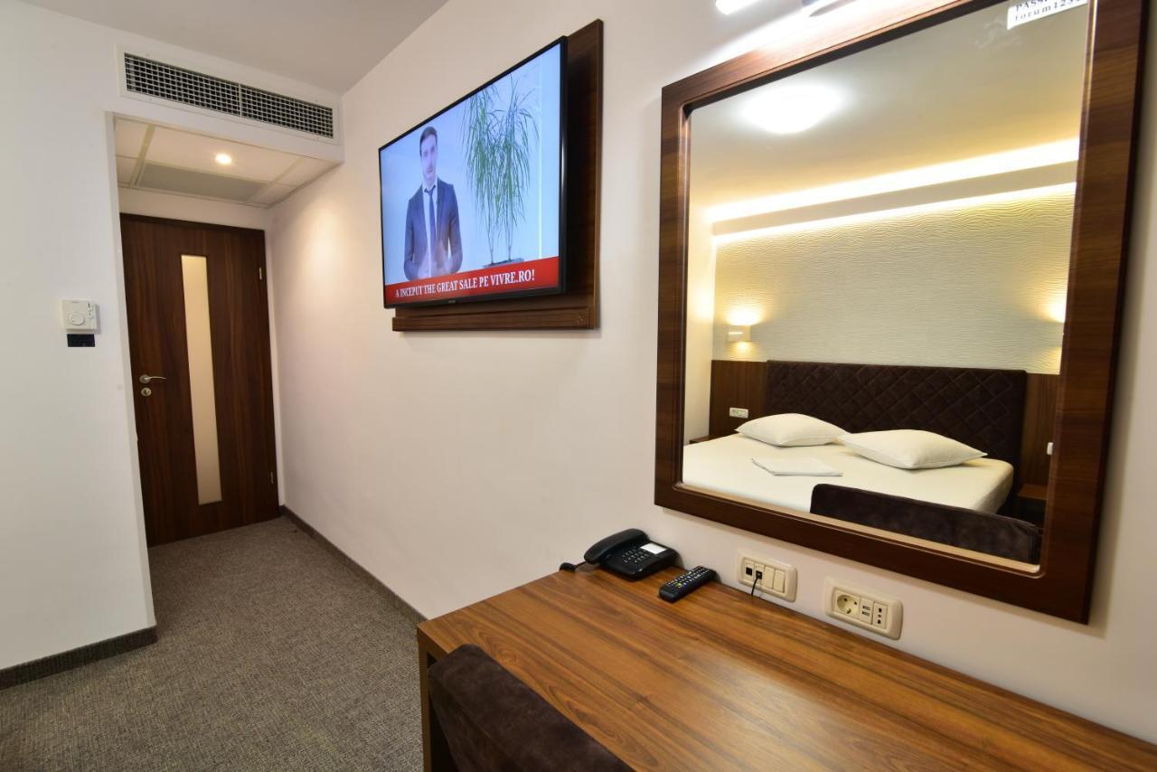 Cameră dublă Deluxe cu balcon