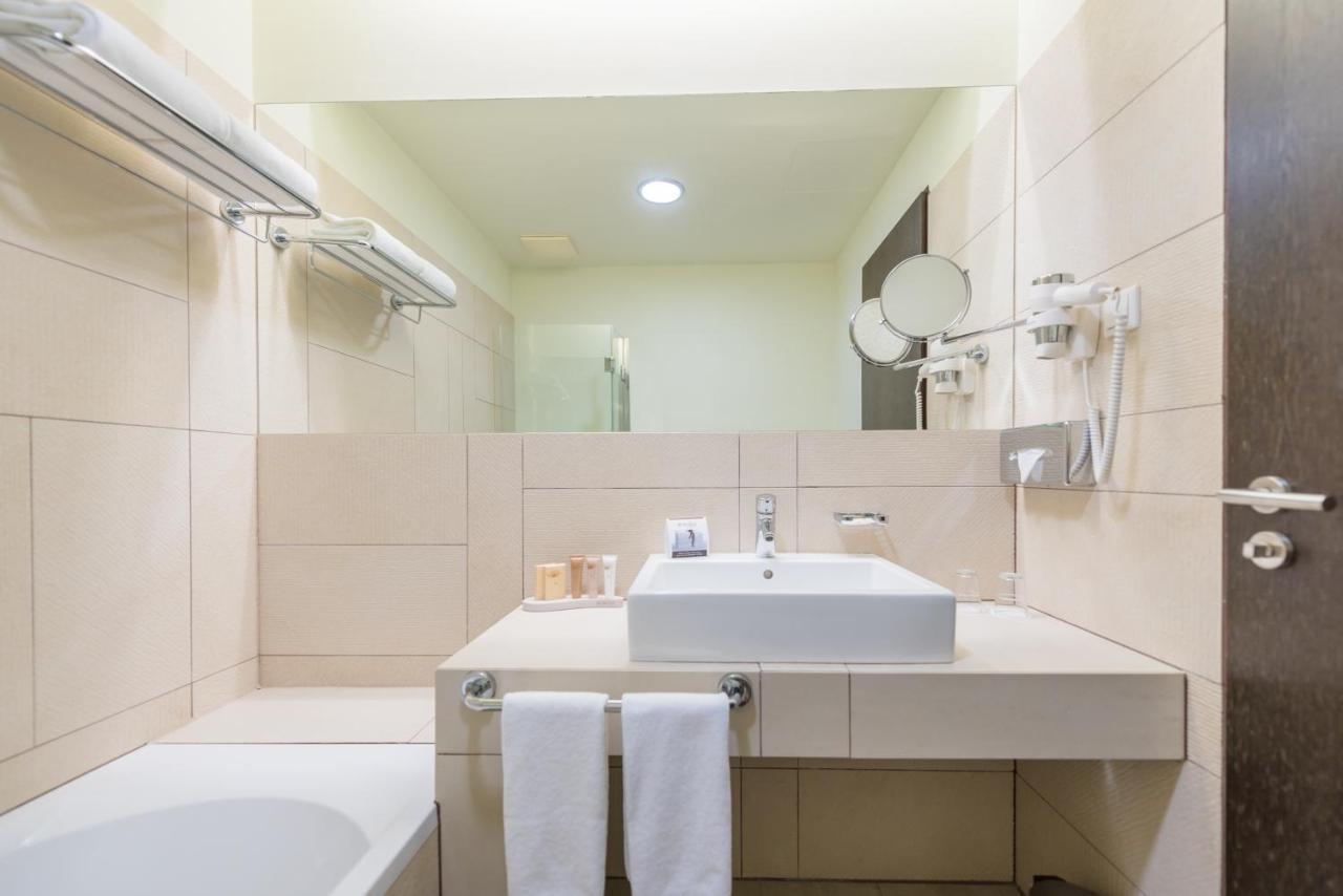 Duplex Twin Suite with Sofa Bed,1586108189:JPEG