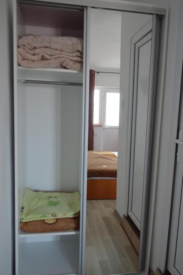 Cameră twin cu baie