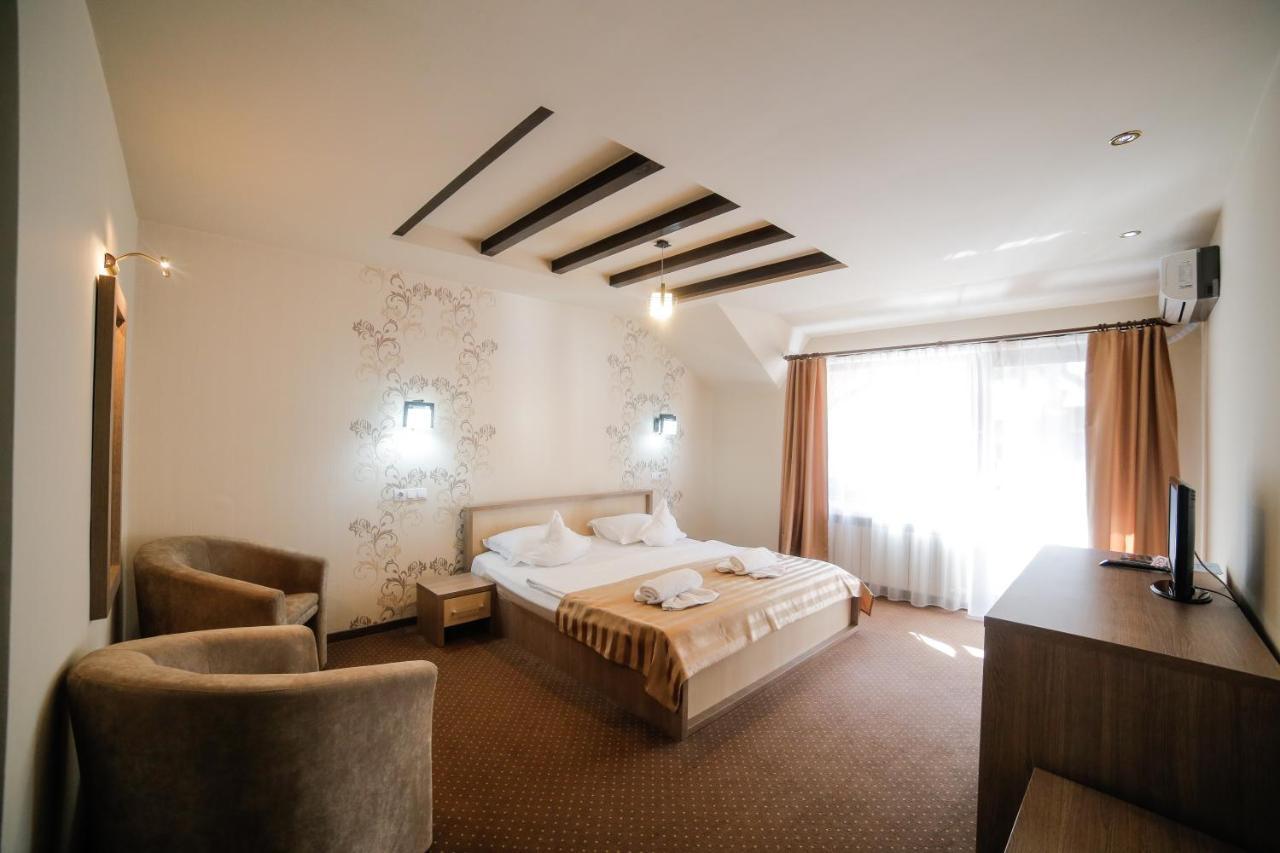 Double Room,967289779:JPEG