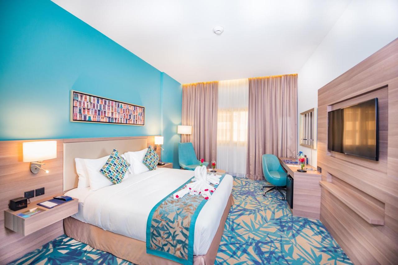 Junior Suite,988178605:JPEG