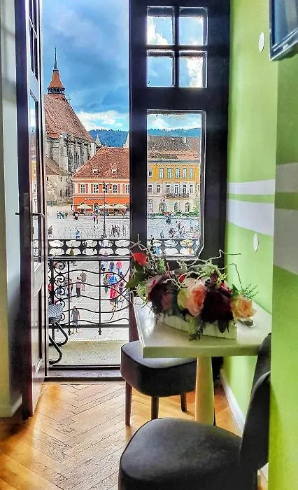 Casa Crown-1