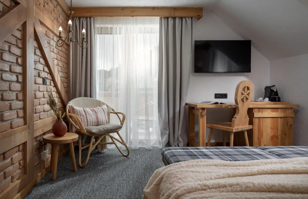 Zara Chalet-1