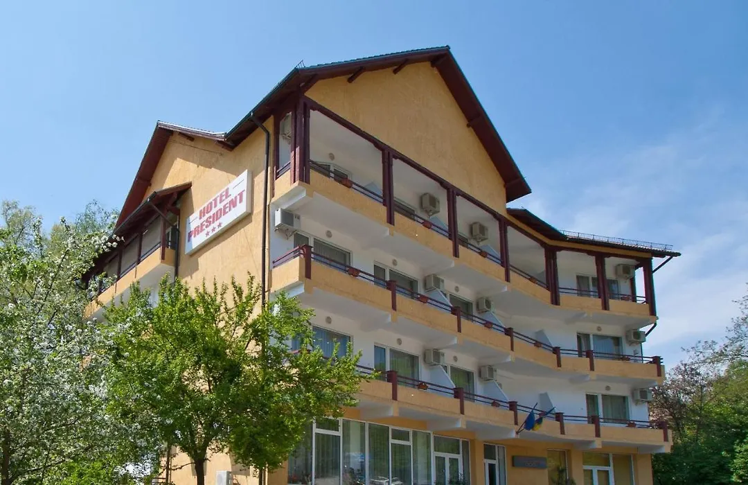 Hotel President-1