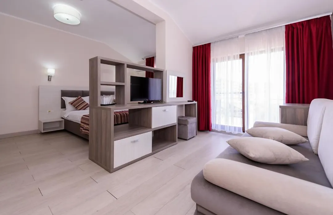Vila Iulia-1