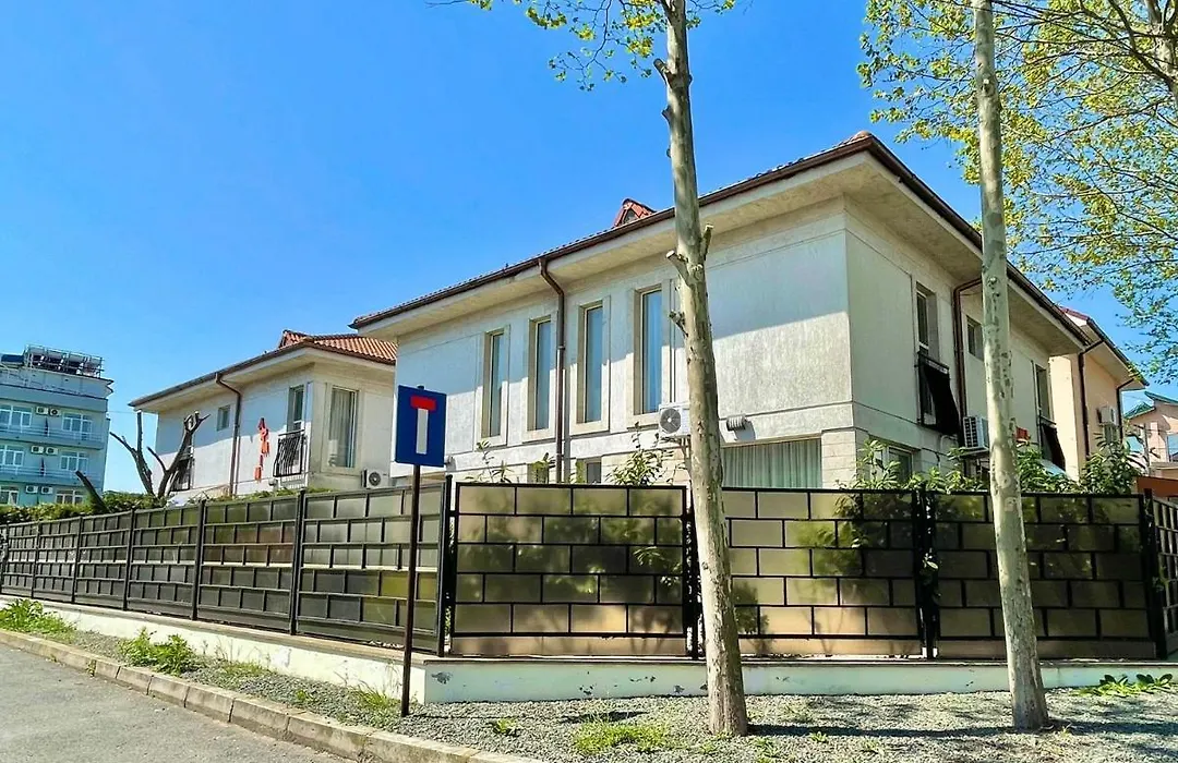Emma And Armin Apartments & Garden-1