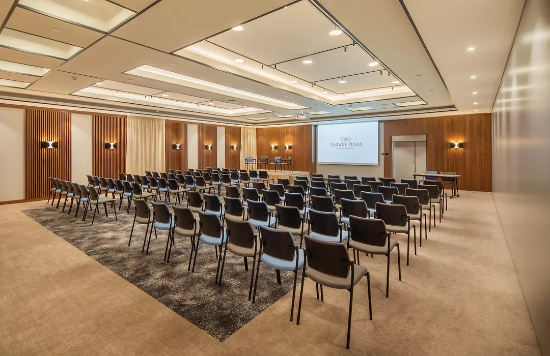 Crowne Plaza Budapest By Ihg-1