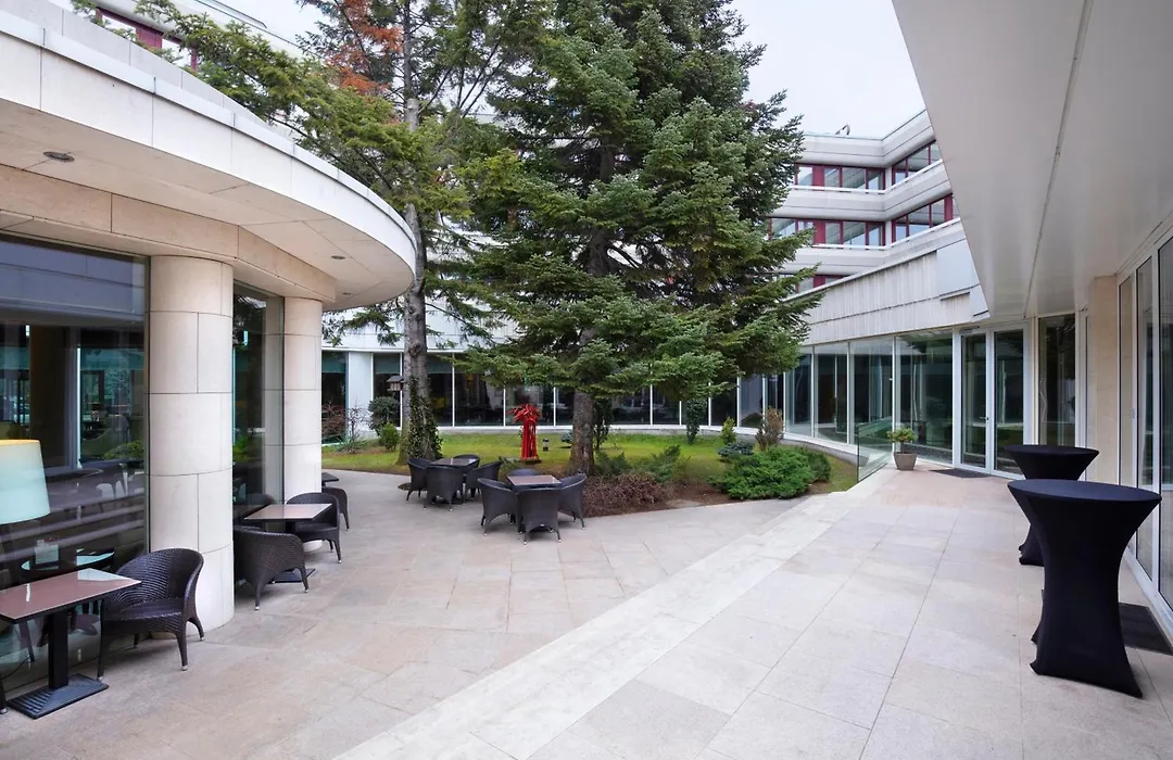 Crowne Plaza Bucharest By Ihg-1