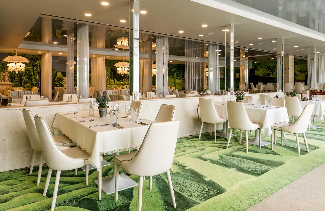Raya Garden - Park Hotel & Winery-1