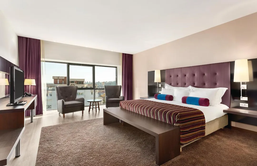 Hotel Ramada Pitesti-1