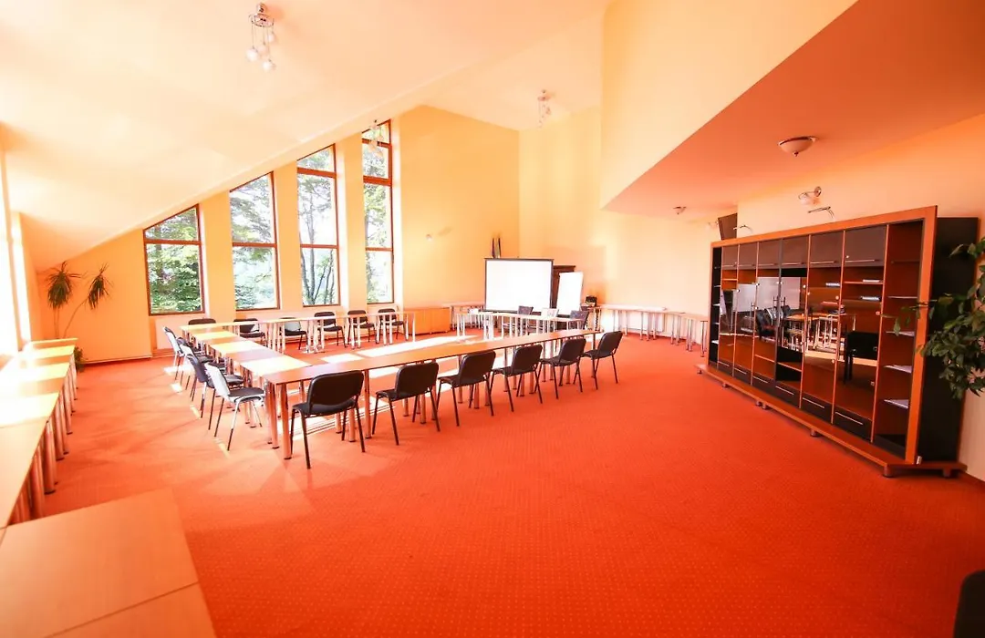 Hotel Piatra Craiului-1