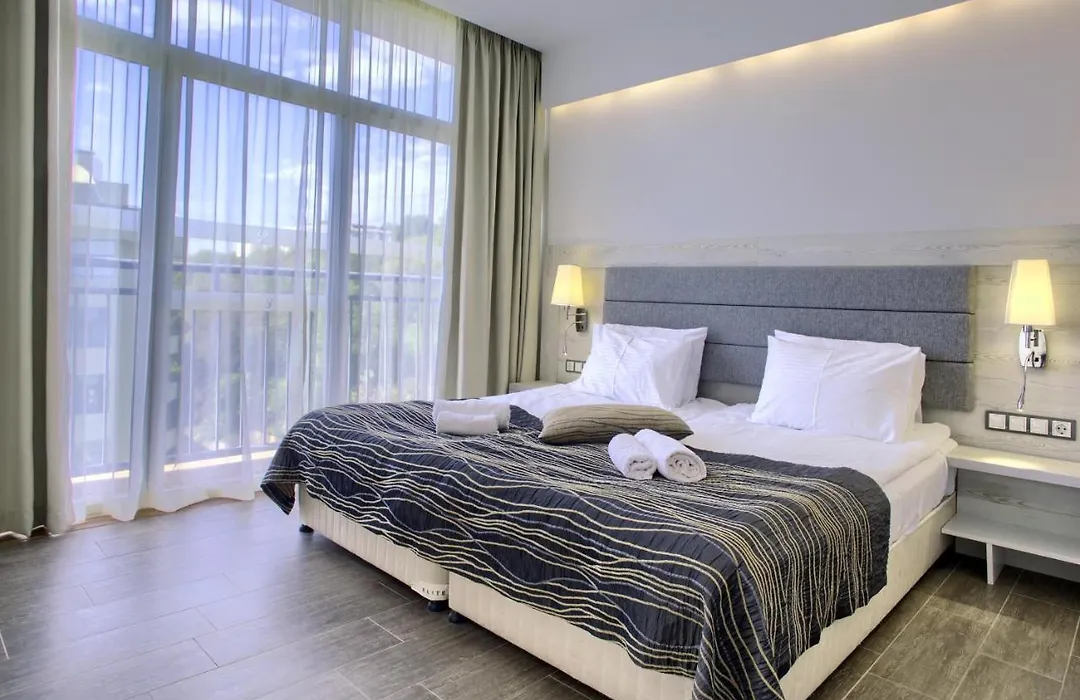 Luna Beach Hotel-1