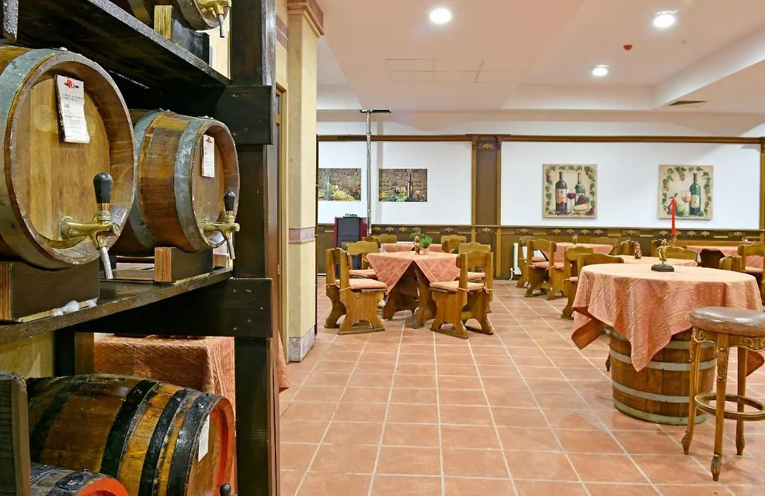 Estreya Residence Hotel-1