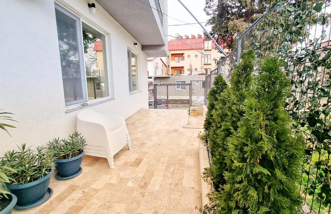 Kyd House Studiouri si apartamente la 100 de m de plaja Debarcader-1