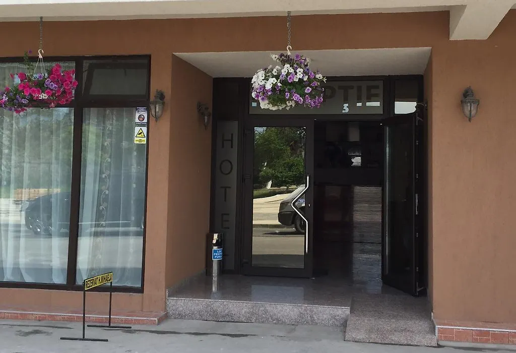 Hotel Mihaela-1