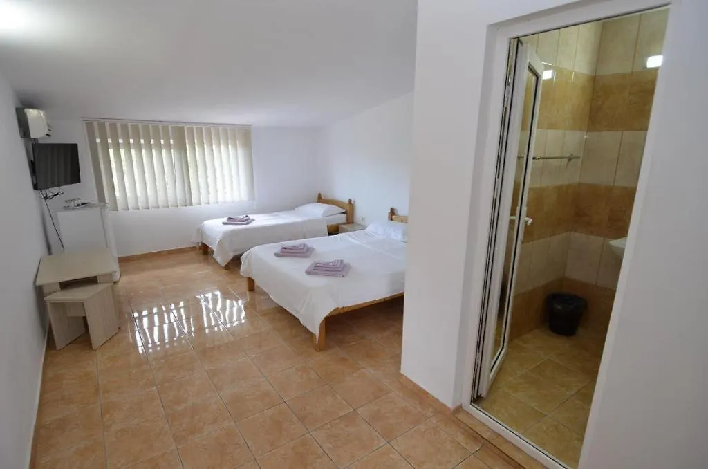 Vila Rara-1