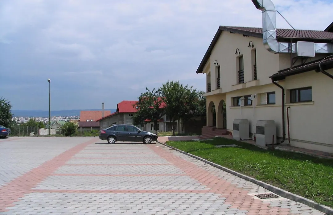C&C Karo Resort-1
