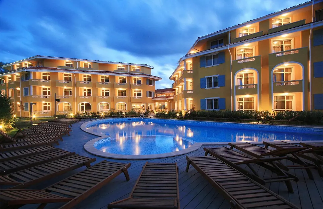 Blue Orange Beach Resort-1