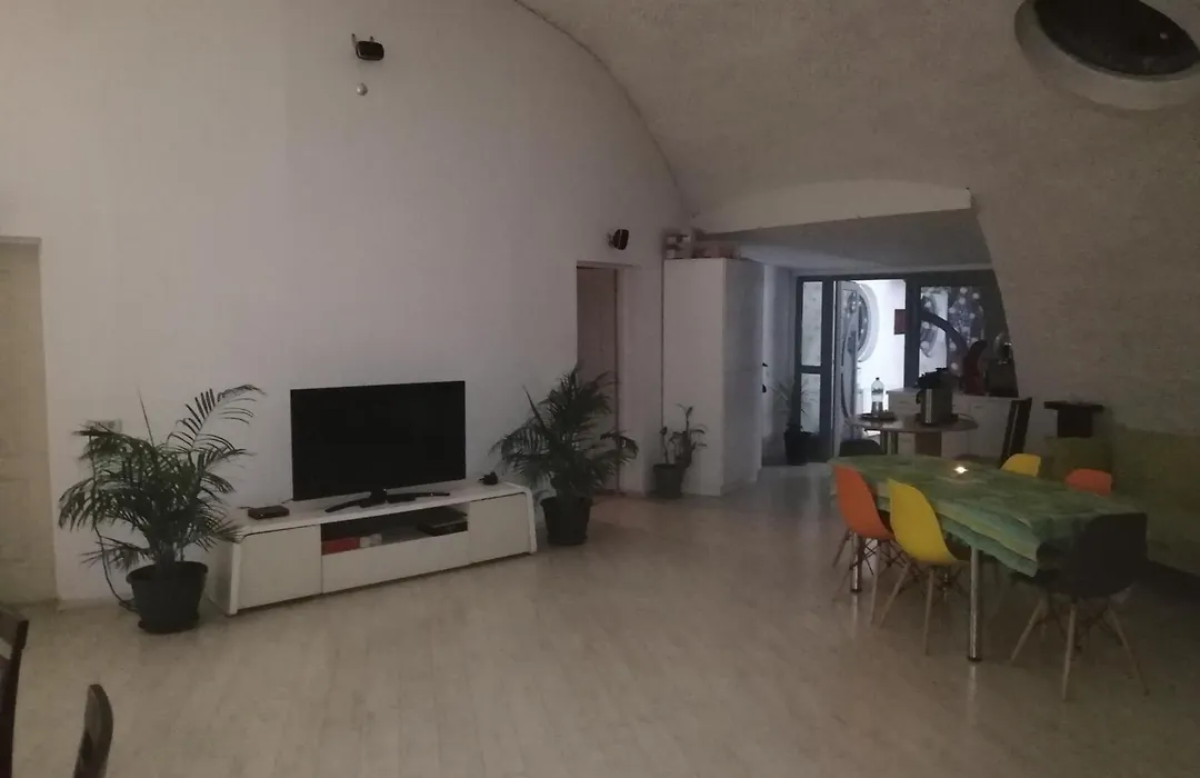 Domurile din Zărnești-1