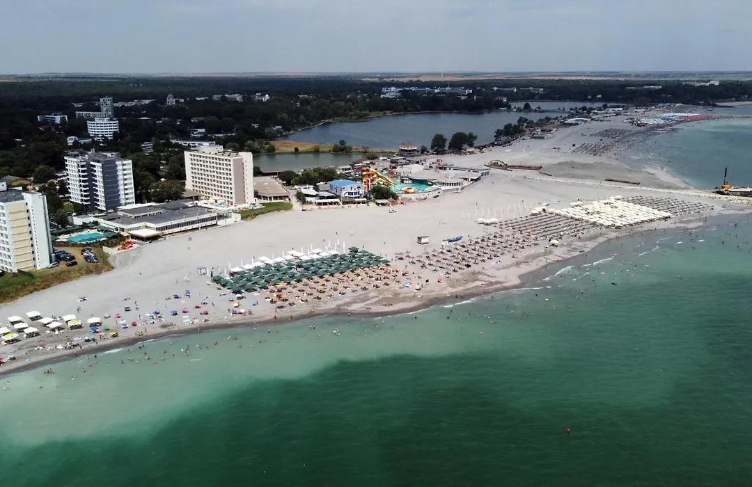 Apartamente Liliacul-1