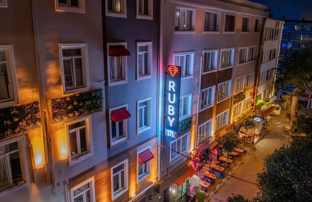 Ruby Hotel-1