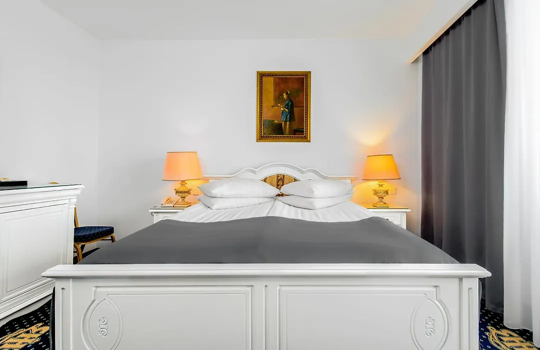 Hotel Imparatul Romanilor-1