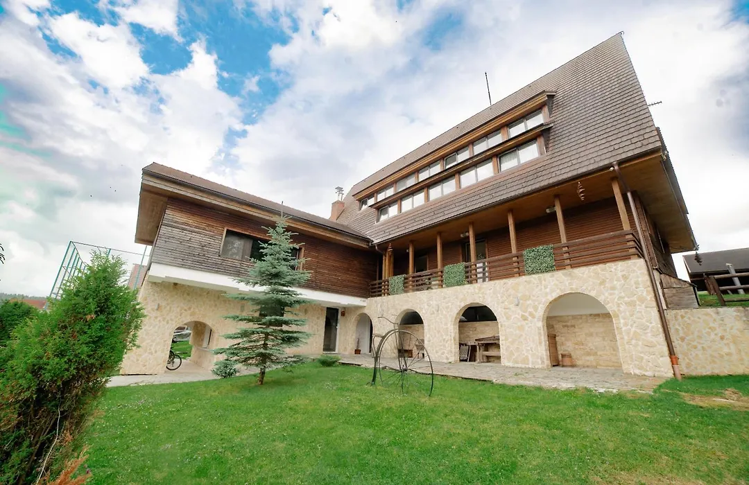Smida Park Mountain Retreat & Spa-1