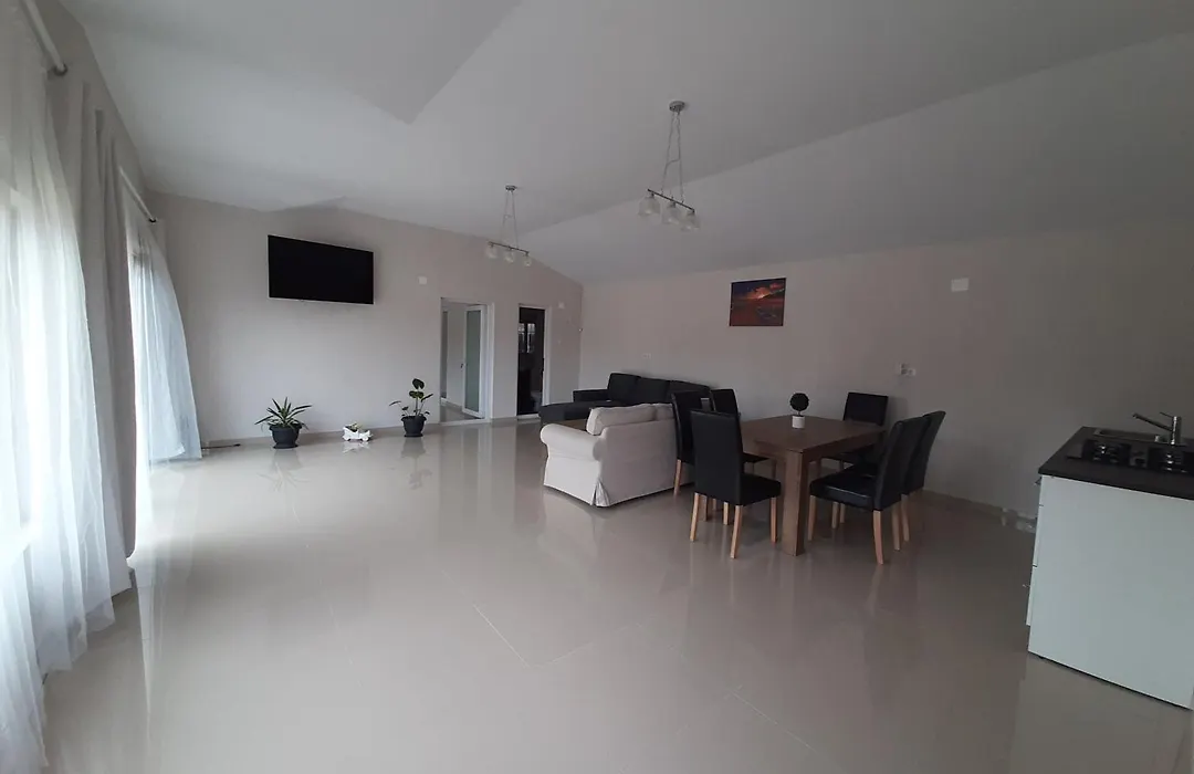 Casa Orhideea-1