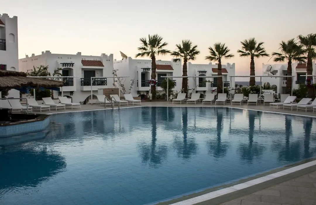 Jaz Neo Naama Bay-1