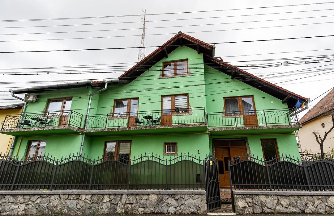 Green House Arini-1