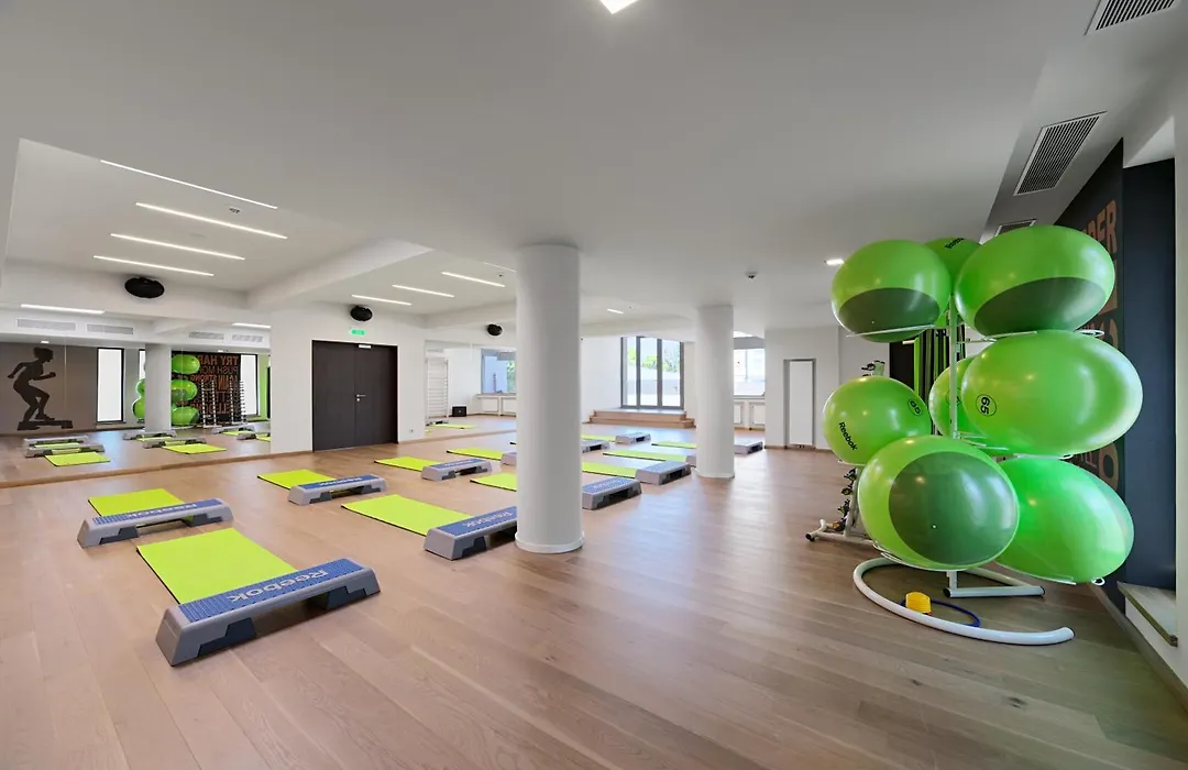 Ramada By Wyndham Bucharest Parc Hotel-1