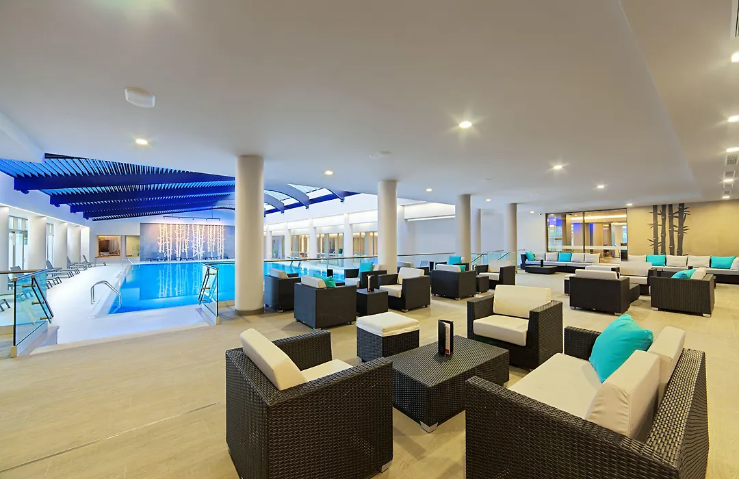 Ramada Plaza By Wyndham Bucharest Convention Center-1